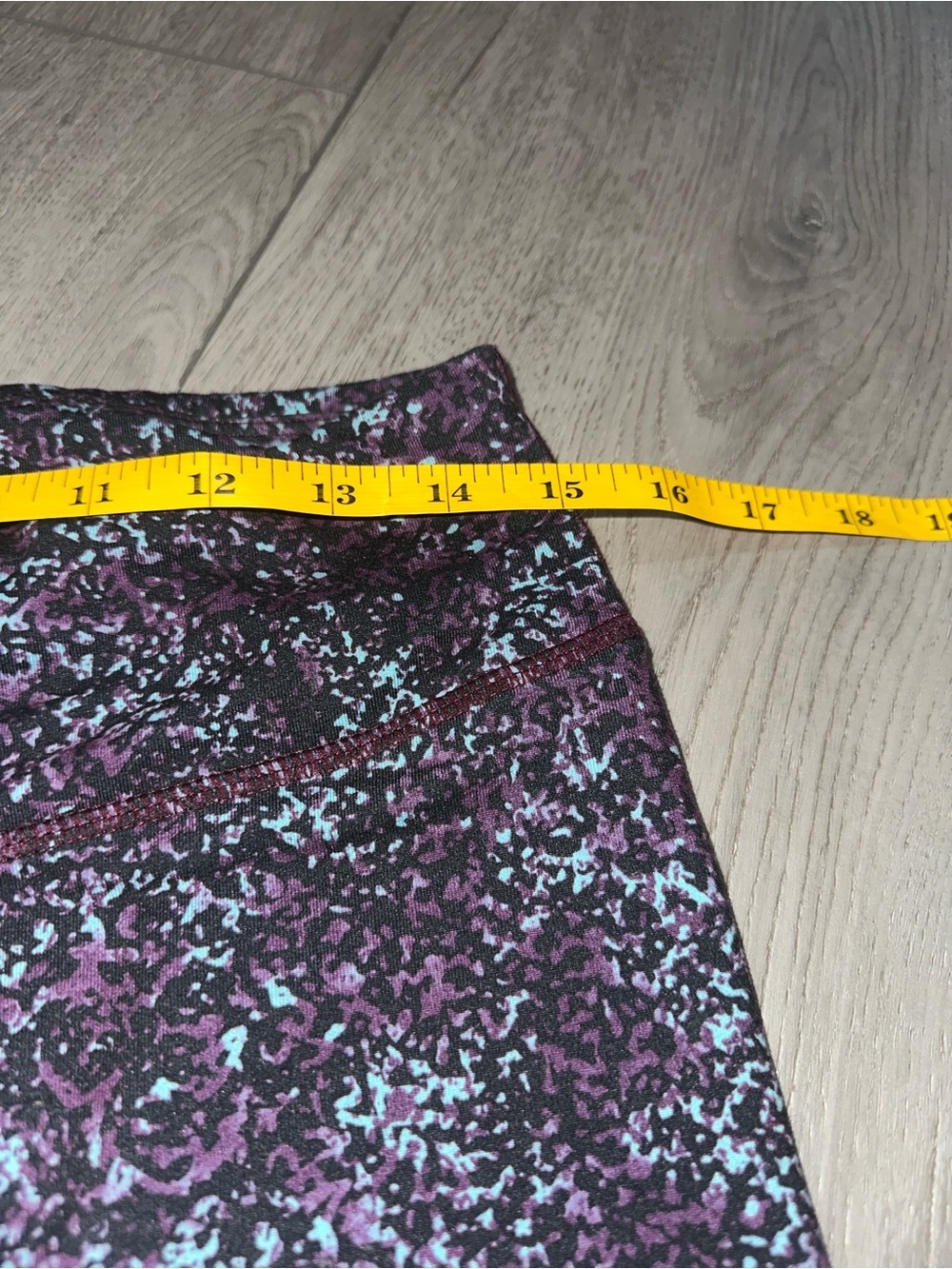 Roadrunner sports legging Purple Speckled Capris Leggings size medium - Picture 5 of 7